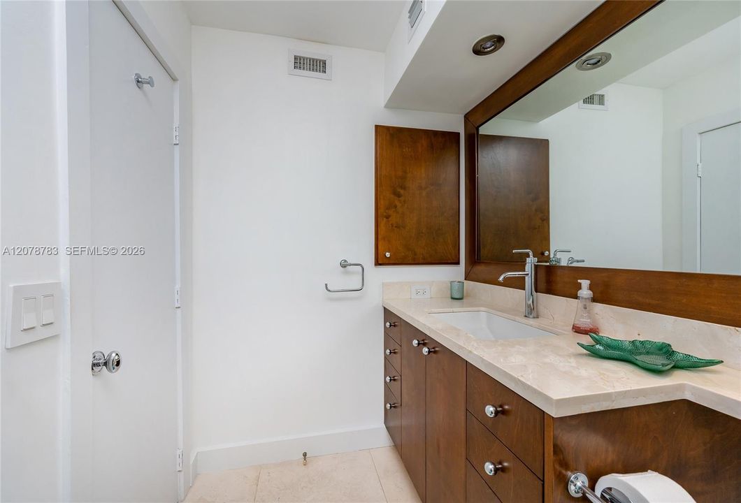 For Rent: $12,500 (2 beds, 2 baths, 1496 Square Feet)