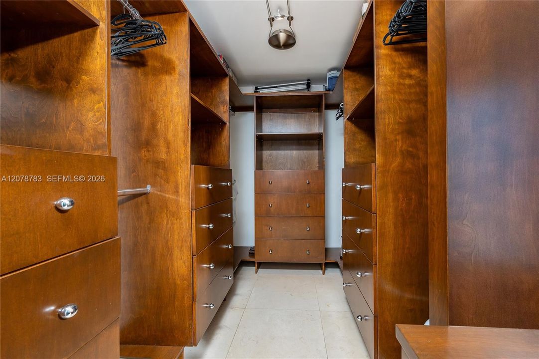 For Rent: $12,500 (2 beds, 2 baths, 1496 Square Feet)