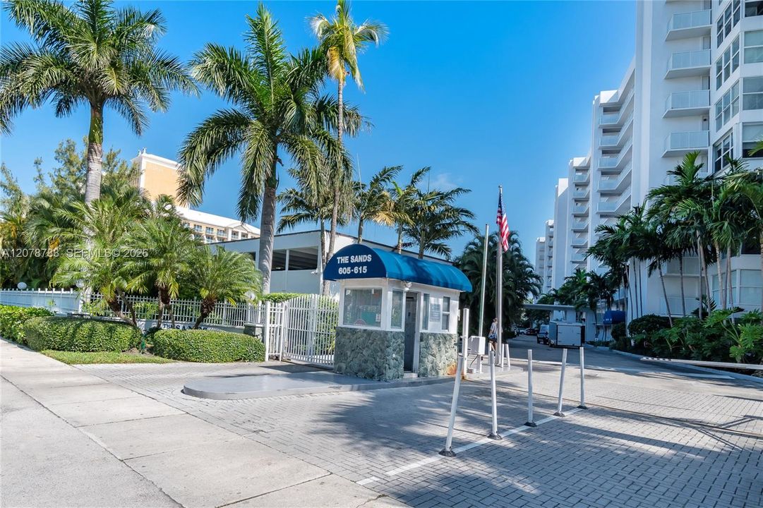 For Rent: $12,500 (2 beds, 2 baths, 1496 Square Feet)