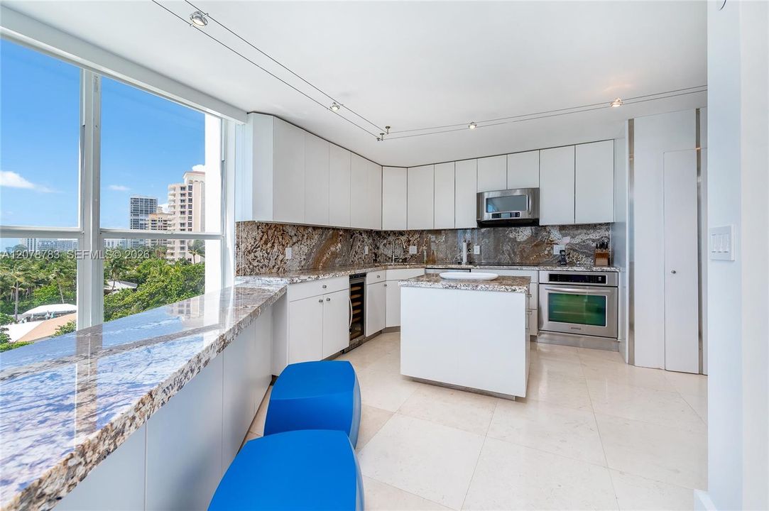 For Rent: $12,500 (2 beds, 2 baths, 1496 Square Feet)