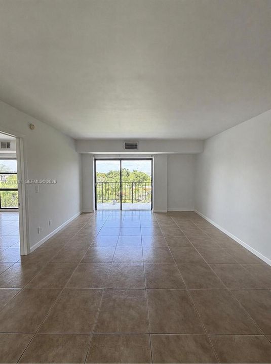 For Sale: $770,000 (2 beds, 2 baths, 1105 Square Feet)