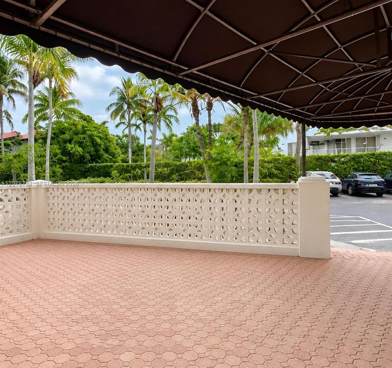 For Sale: $770,000 (2 beds, 2 baths, 1105 Square Feet)