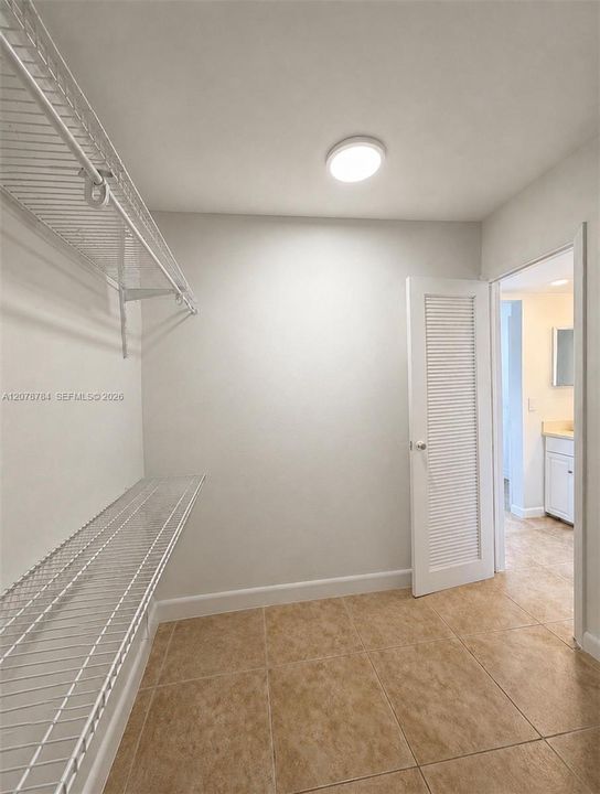 For Sale: $770,000 (2 beds, 2 baths, 1105 Square Feet)