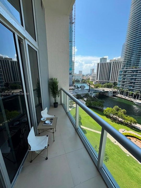 For Rent: $3,250 (0 beds, 1 baths, 546 Square Feet)