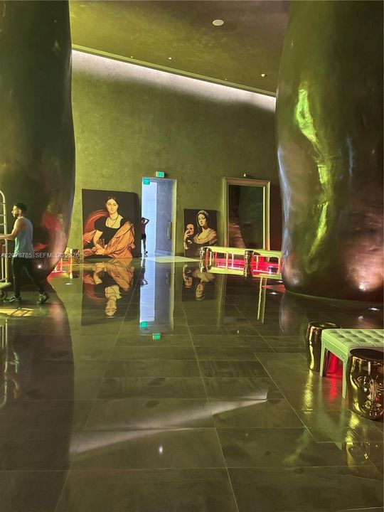 For Rent: $3,250 (0 beds, 1 baths, 546 Square Feet)