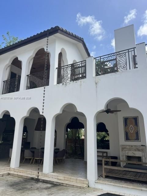 Activo con contrato: $4,125,000 (6 camas, 6 baños, 6583 Pies cuadrados)
