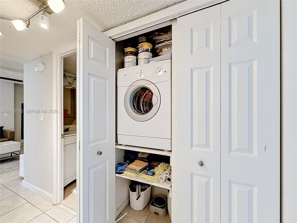 В аренду: $2,700 (2 спален, 2 ванн, 870 Квадратных фут)