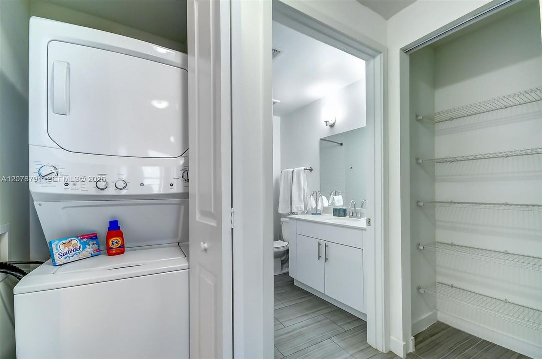 For Rent: $3,200 (1 beds, 1 baths, 700 Square Feet)