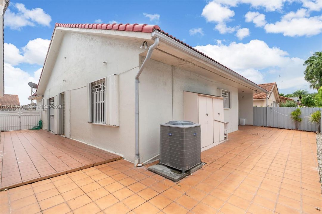 For Sale: $769,000 (4 beds, 2 baths, 2209 Square Feet)