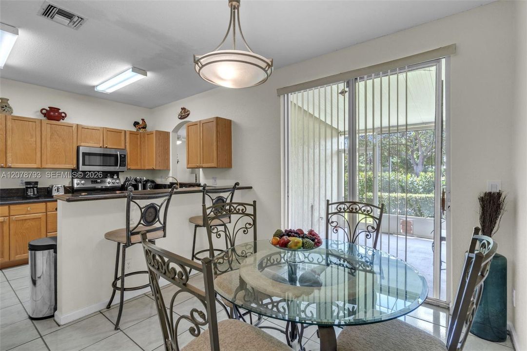 En Venta: $550,000 (3 camas, 2 baños, 2162 Pies cuadrados)