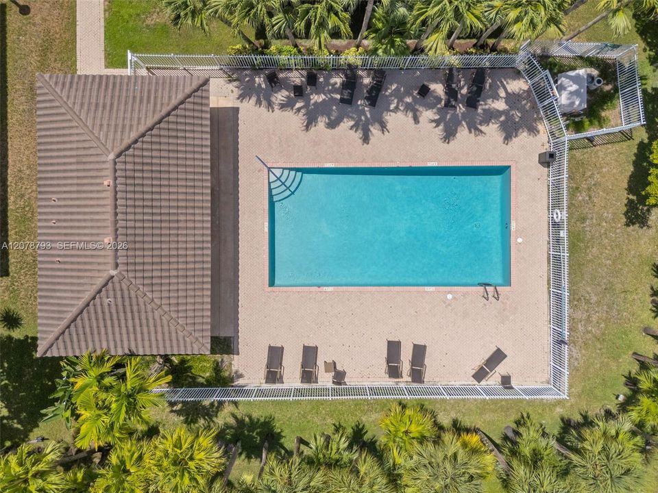 En Venta: $550,000 (3 camas, 2 baños, 2162 Pies cuadrados)