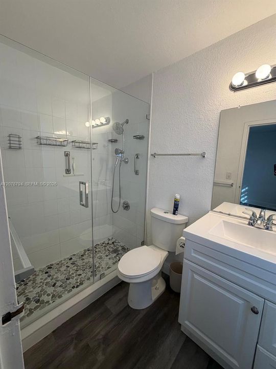В аренду: $2,550 (2 спален, 2 ванн, 1040 Квадратных фут)
