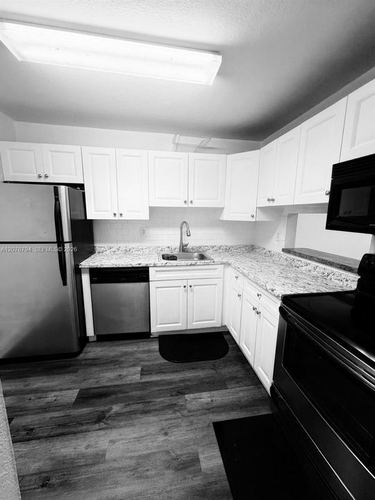 В аренду: $2,550 (2 спален, 2 ванн, 1040 Квадратных фут)
