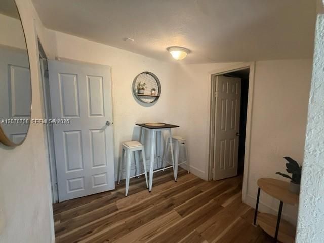 For Rent: $1,600 (1 beds, 1 baths, 3891 Square Feet)