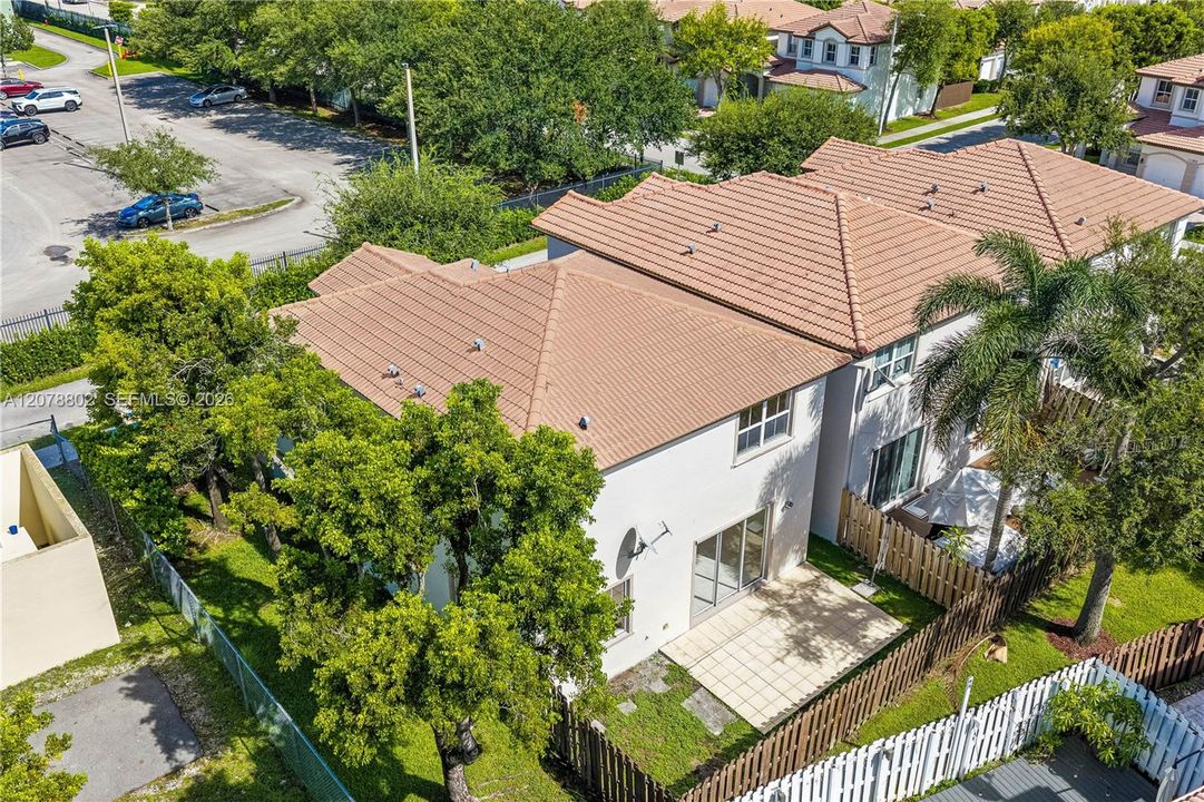 For Sale: $725,000 (4 beds, 3 baths, 2118 Square Feet)