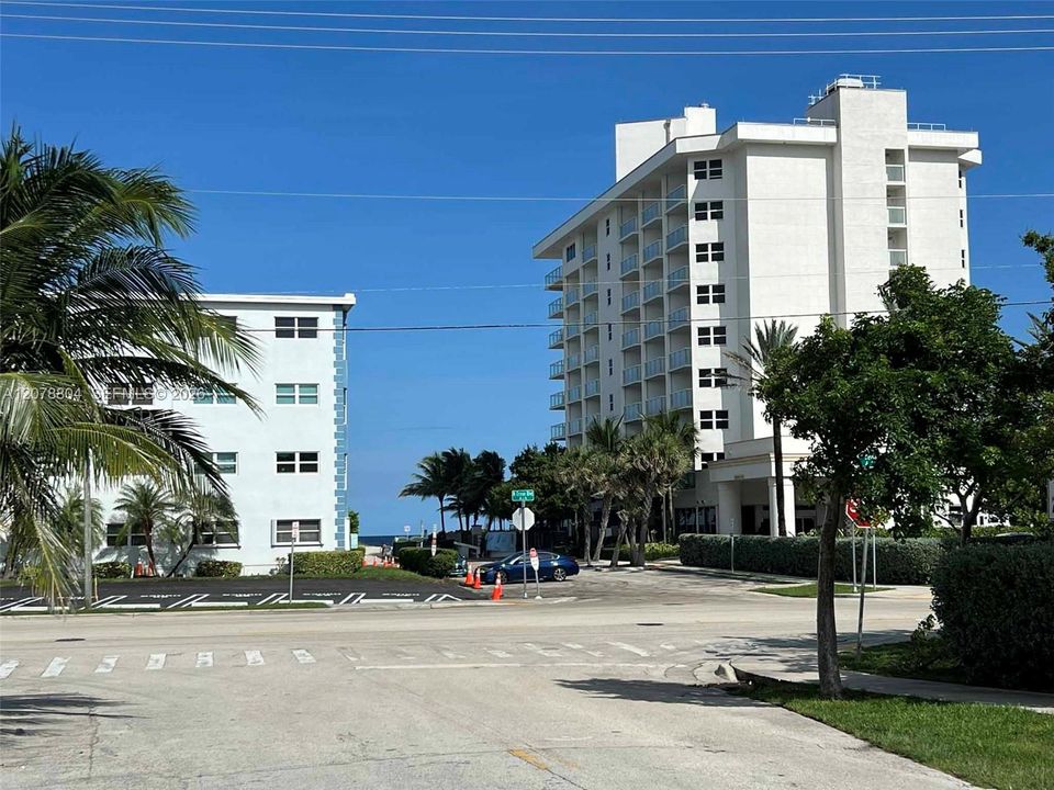 For Rent: $1,850 (1 beds, 1 baths, 900 Square Feet)