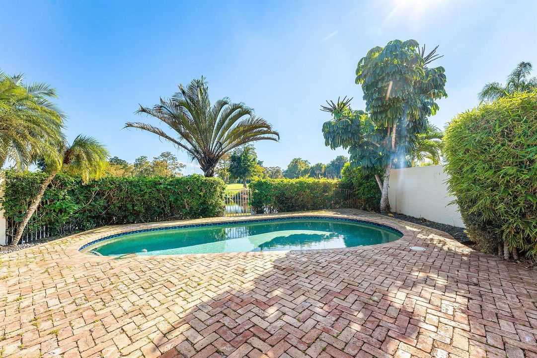 031-2312LasCasitasDrive-Wellington-FL-33