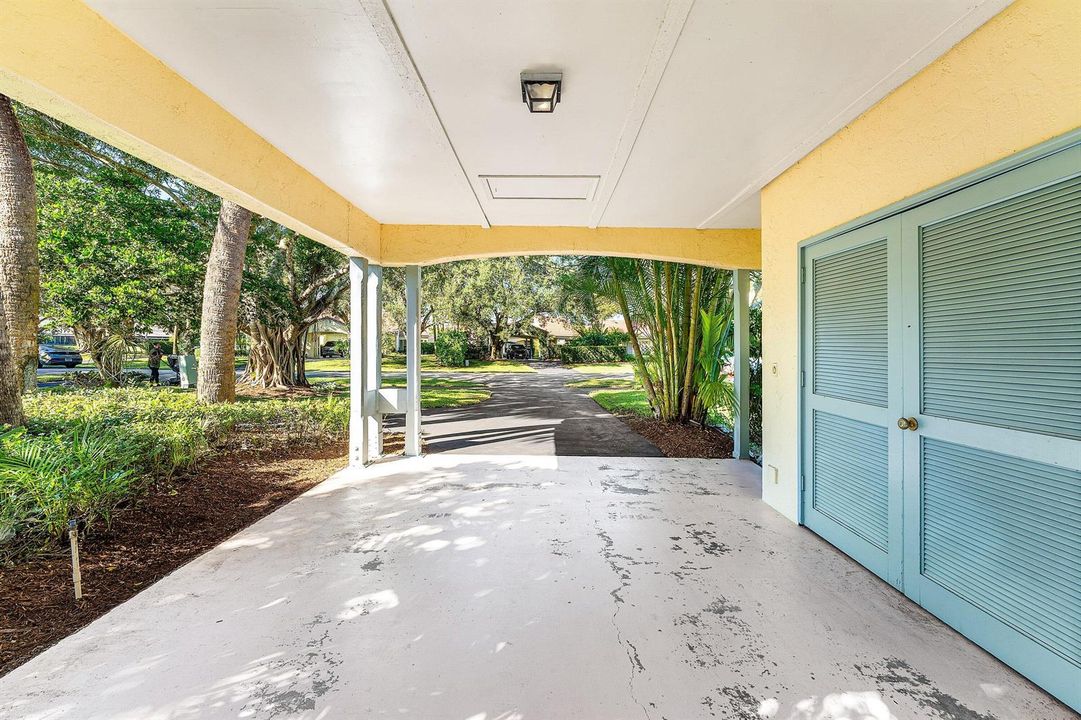030-2312LasCasitasDrive-Wellington-FL-33