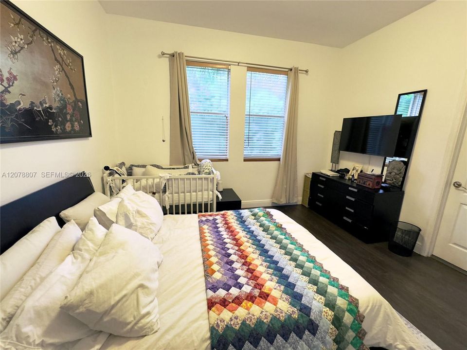For Rent: $3,490 (2 beds, 1 baths, 850 Square Feet)