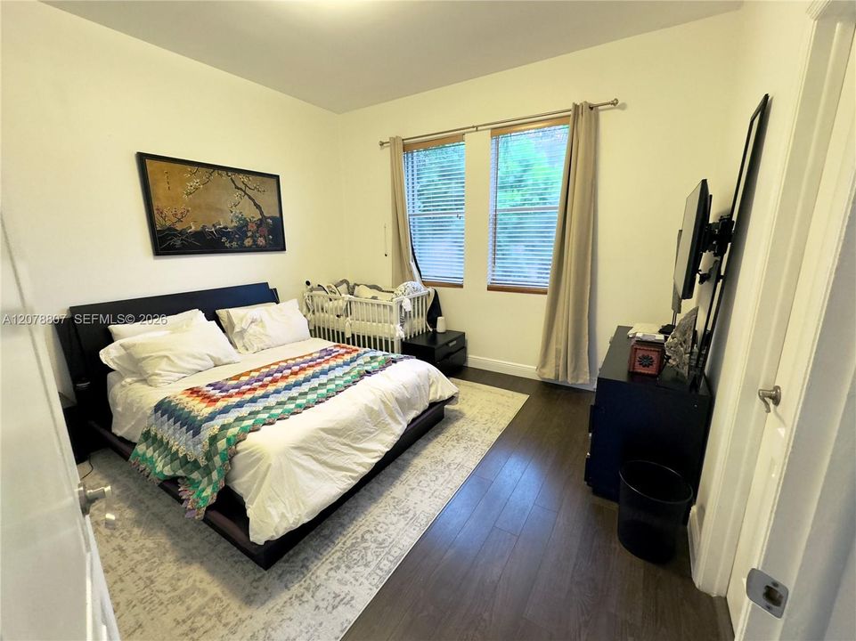For Rent: $3,490 (2 beds, 1 baths, 850 Square Feet)