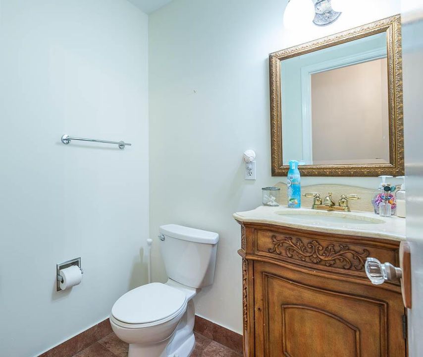 20260823-2381 Shady Lane #B-0019