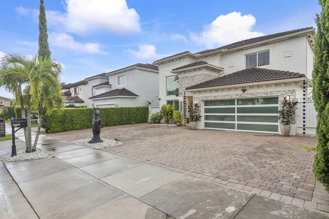 9-web-or-mls-577A4203