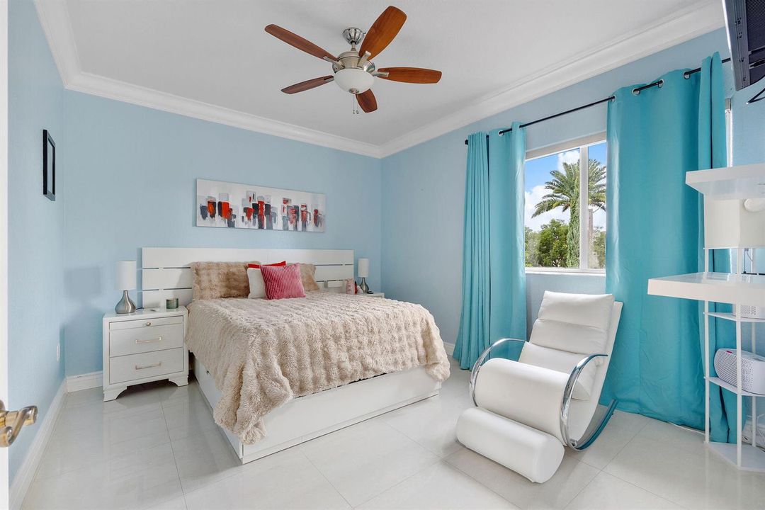 36-web-or-mls-577A4370
