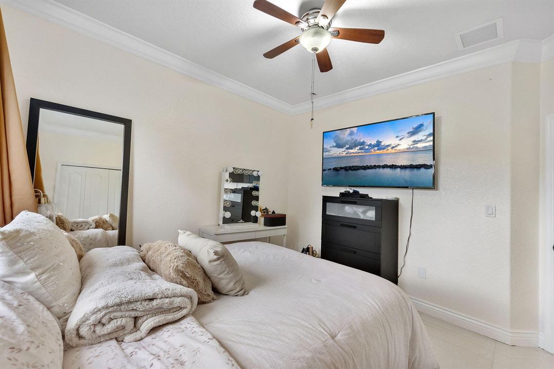 40-web-or-mls-577A4400