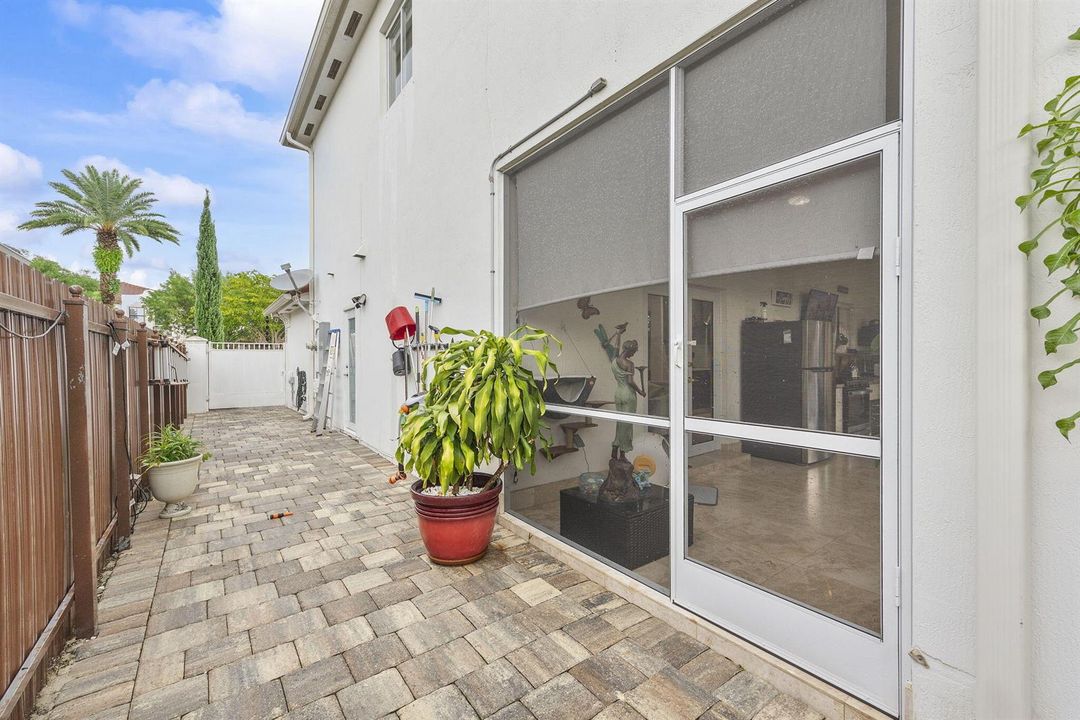 2-web-or-mls-577A4153