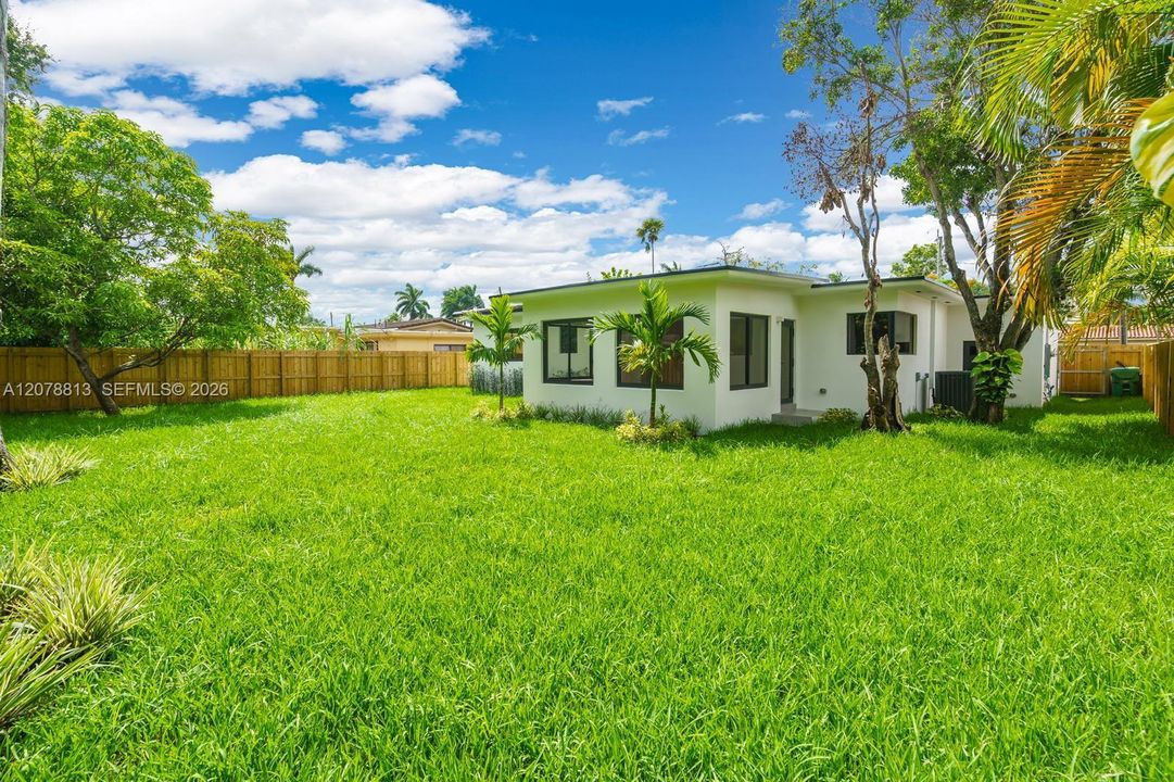 For Rent: $5,000 (3 beds, 2 baths, 1640 Square Feet)