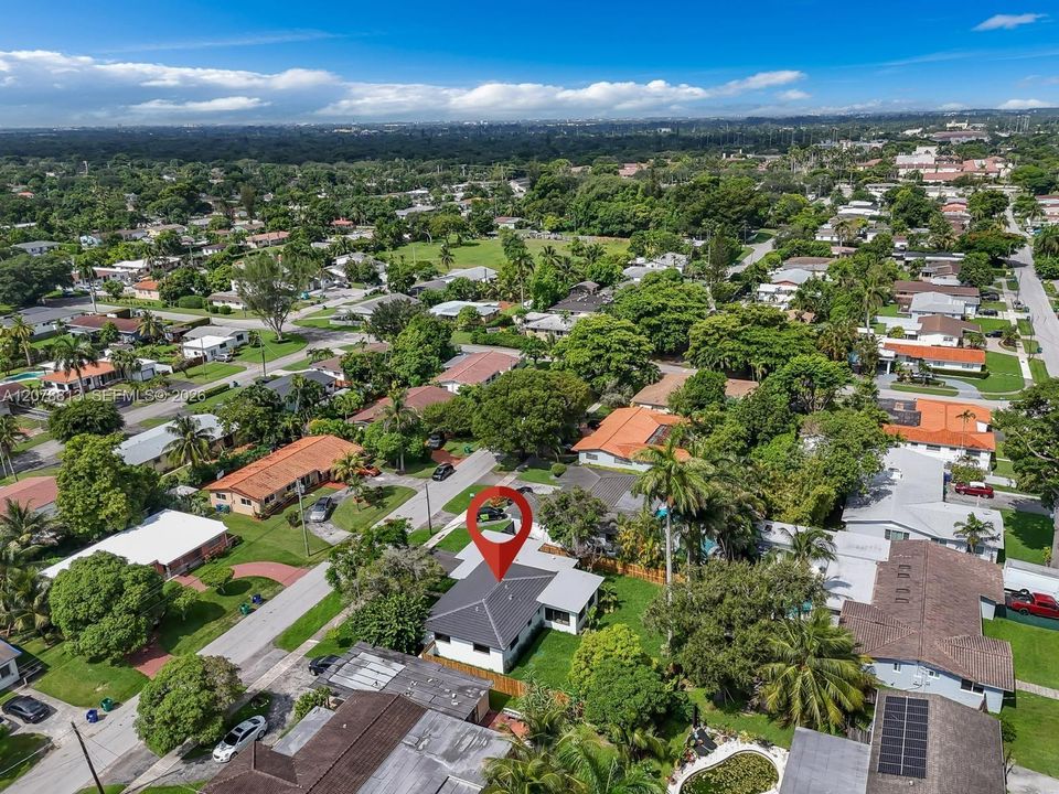 For Rent: $5,000 (3 beds, 2 baths, 1640 Square Feet)