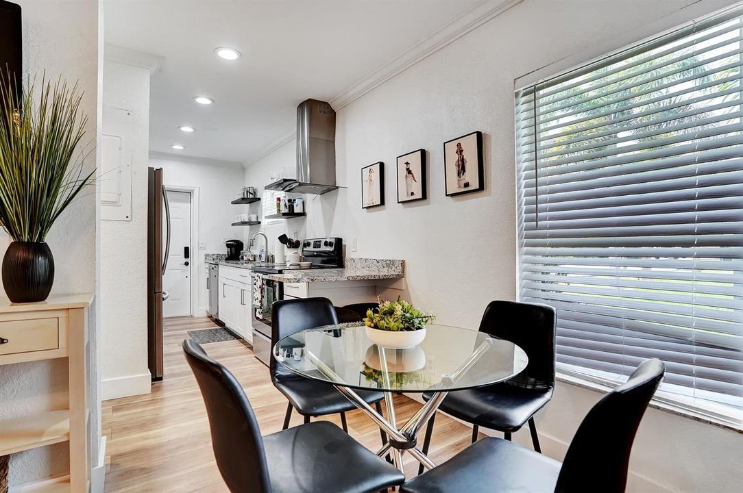 Kitchen/Dining 2