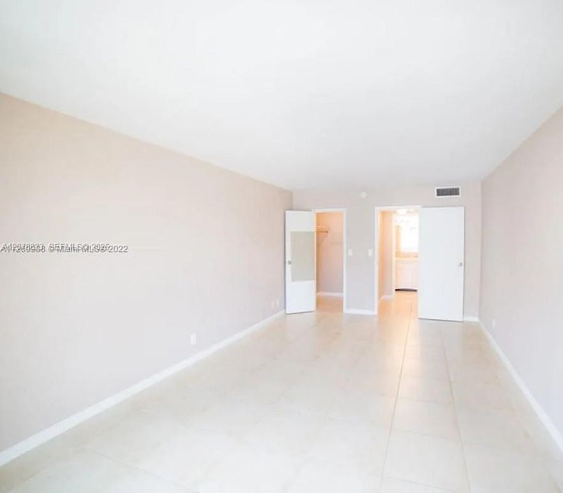 For Rent: $1,985 (1 beds, 1 baths, 820 Square Feet)