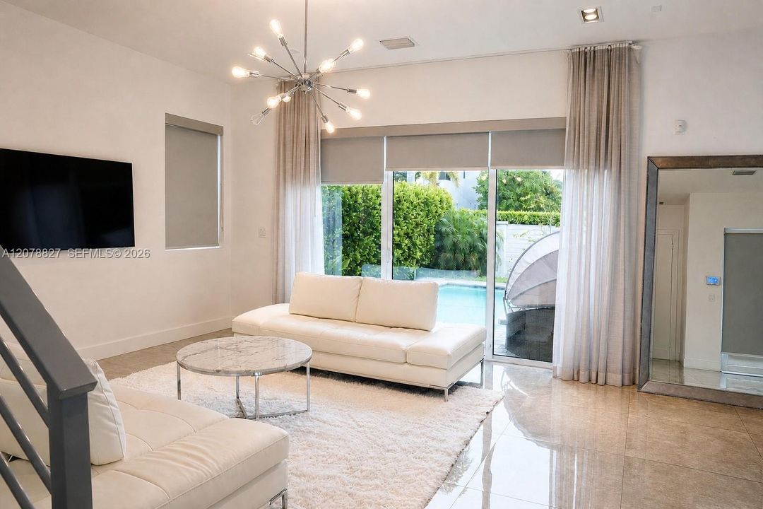 En Renta: $8,800 (5 camas, 5 baños, 3690 Pies cuadrados)