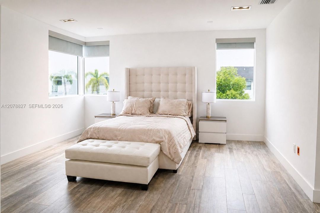 En Renta: $8,800 (5 camas, 5 baños, 3690 Pies cuadrados)