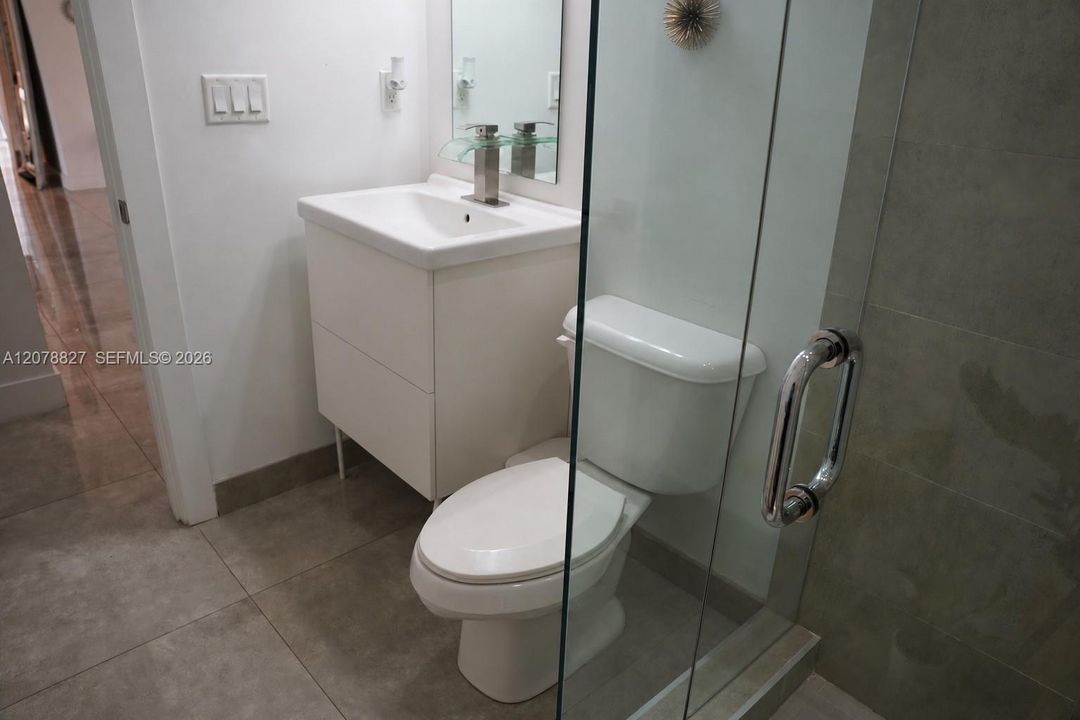 En Renta: $8,800 (5 camas, 5 baños, 3690 Pies cuadrados)