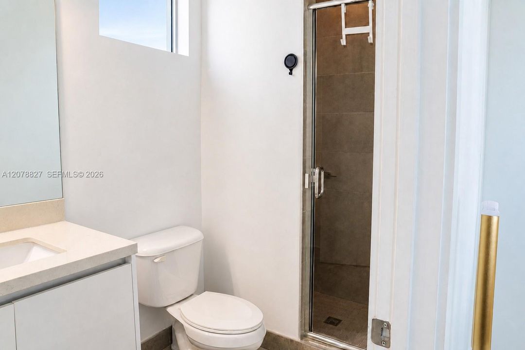 En Renta: $8,800 (5 camas, 5 baños, 3690 Pies cuadrados)