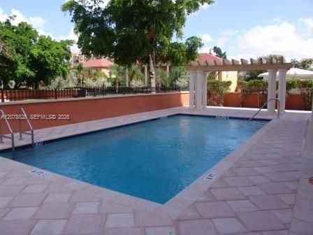 For Rent: $2,495 (1 beds, 1 baths, 850 Square Feet)