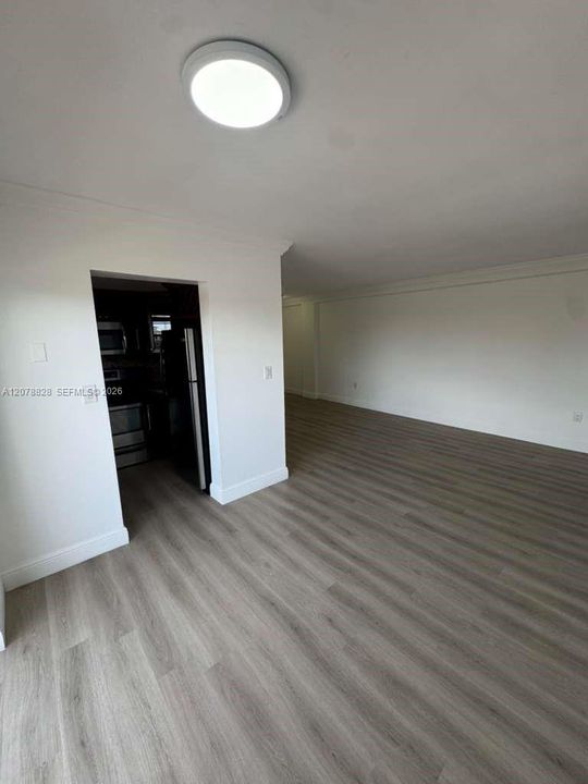 For Rent: $2,495 (1 beds, 1 baths, 850 Square Feet)