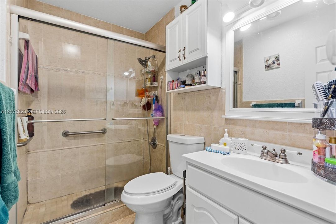 En Venta: $950,000 (5 camas, 4 baños, 2980 Pies cuadrados)