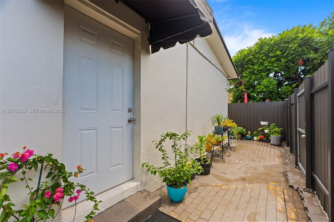 En Venta: $950,000 (5 camas, 4 baños, 2980 Pies cuadrados)