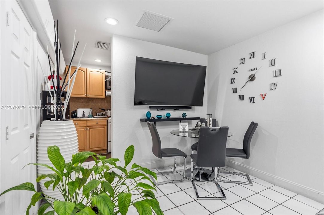 En Venta: $950,000 (5 camas, 4 baños, 2980 Pies cuadrados)