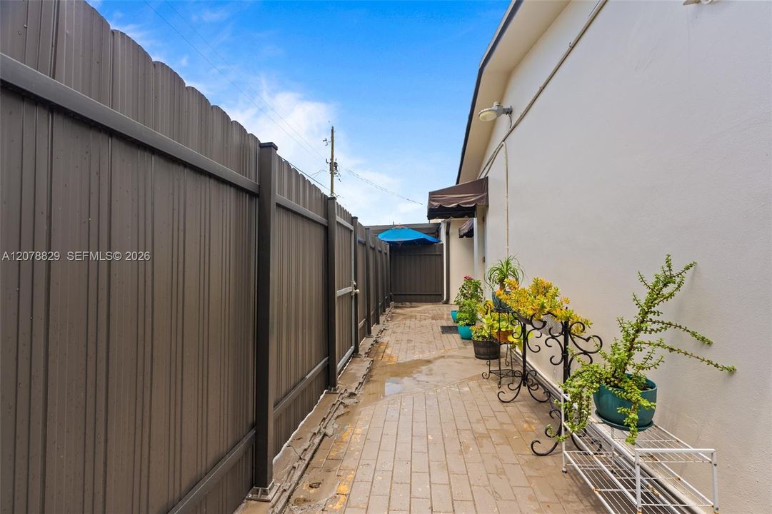 En Venta: $950,000 (5 camas, 4 baños, 2980 Pies cuadrados)