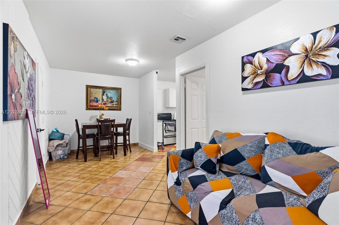 En Venta: $950,000 (5 camas, 4 baños, 2980 Pies cuadrados)