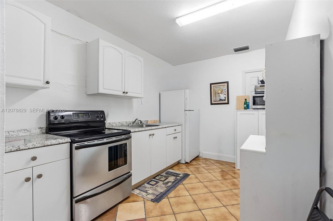 En Venta: $950,000 (5 camas, 4 baños, 2980 Pies cuadrados)