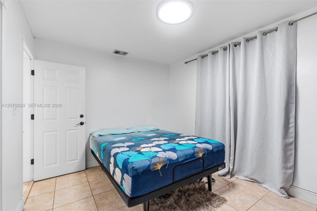 En Venta: $950,000 (5 camas, 4 baños, 2980 Pies cuadrados)