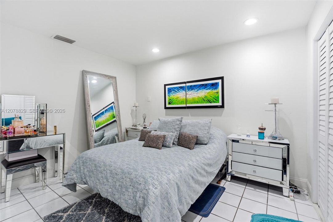 En Venta: $950,000 (5 camas, 4 baños, 2980 Pies cuadrados)