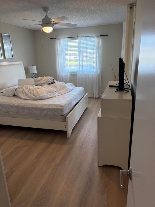 Jupiter Bay F307 bedroom 1