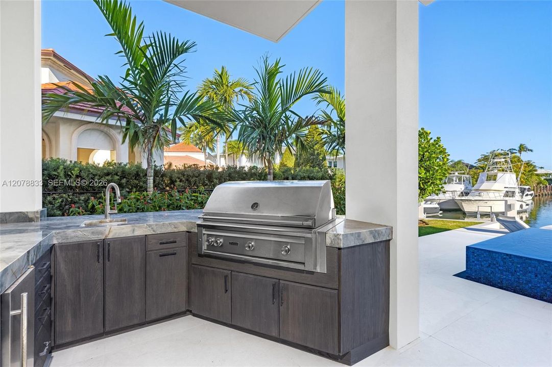 For Sale: $18,500,000 (6 beds, 6 baths, 11496 Square Feet)