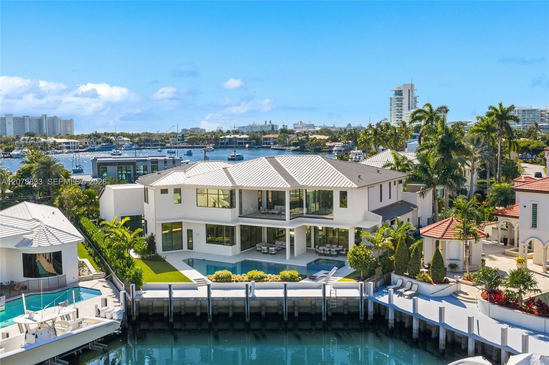 For Sale: $18,500,000 (6 beds, 6 baths, 11496 Square Feet)
